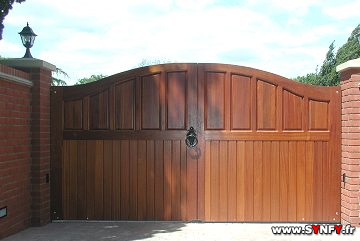 portail en bois